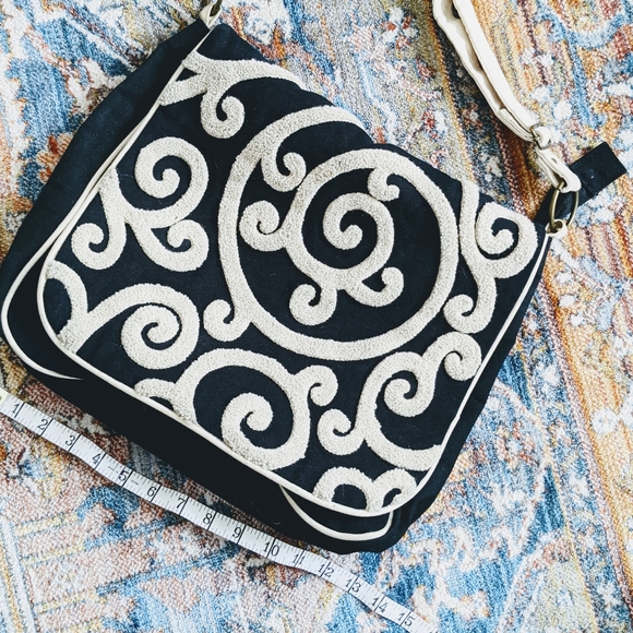 Vintage Messenger Bag - Picture 7 of 8